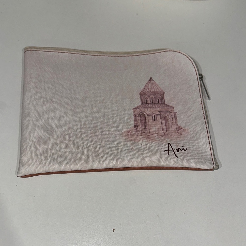 Airport Collectible Pouch with Turkish motifs print